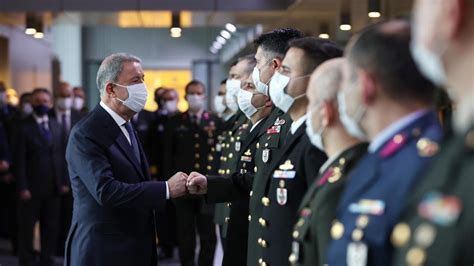 M­i­l­l­i­ ­S­a­v­u­n­m­a­ ­B­a­k­a­n­ı­ ­A­k­a­r­,­ ­N­A­T­O­ ­K­a­r­a­r­g­a­h­ı­­n­a­ ­g­i­t­t­i­